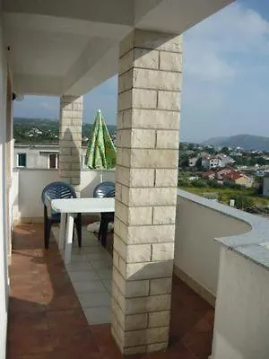 Nette Mit Whirlpool Und Garten * Barbat na Rabu
