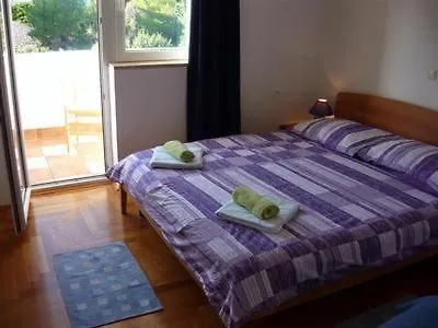 Apartament Nette Mit Whirlpool Und Garten